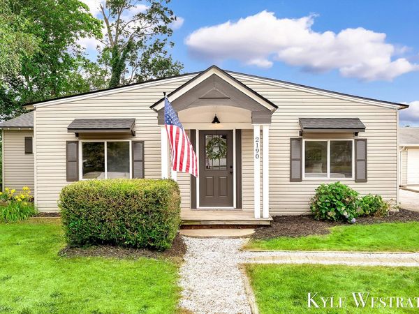 2190 68th Street, Fennville, MI 49408