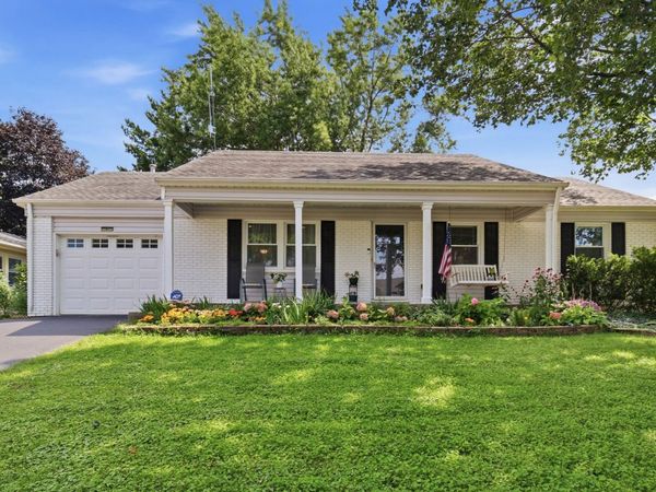 17 Whitehall Court , Buffalo Grove, IL 60089