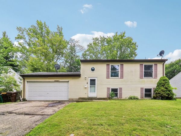 107 W Melody Lane , Woodstock, IL 60098