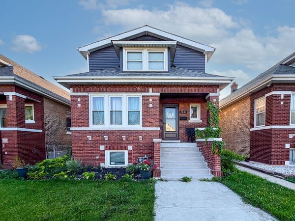 2436 Grove Avenue , Berwyn, IL 60402