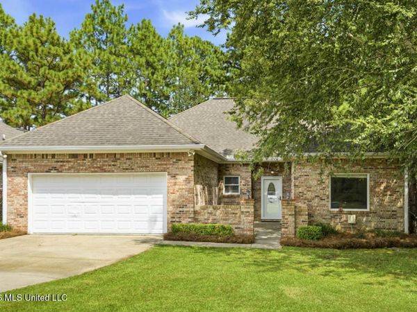 135 Shadow Ridge Road, Hattiesburg, MS 39402