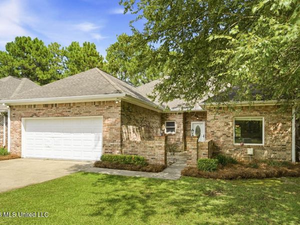 135 Shadow Ridge Road, Hattiesburg, MS 39402