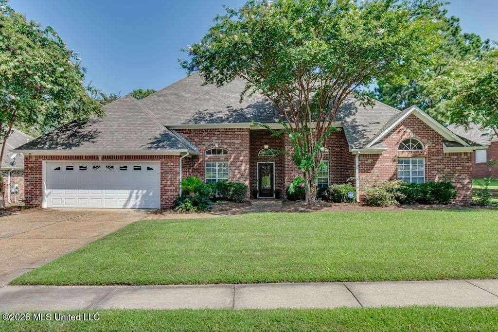 174 Woodlands Glen Circle, Brandon, MS 39047 Main Photo