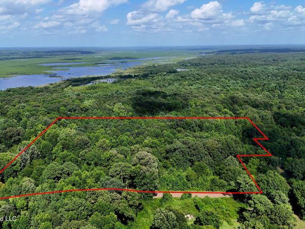 1400 Kelly Crossing Road, Coldwater, MS 38618