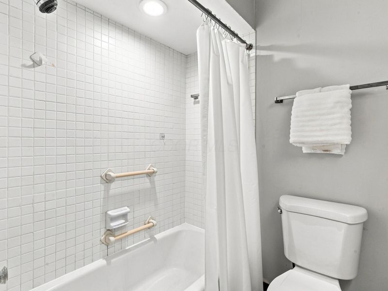 3600 Reed Road, Unit 8, Upper Arlington, OH 43220 Photo 29