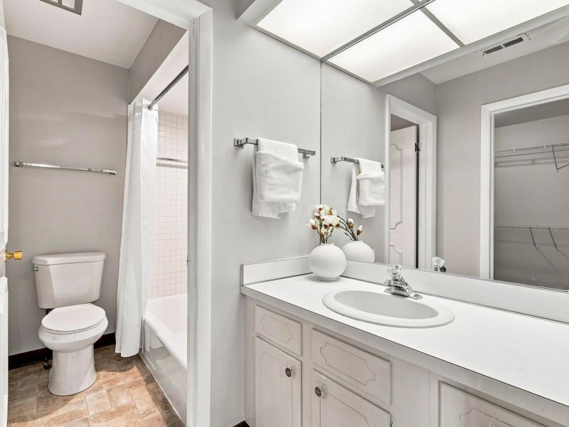 3600 Reed Road, Unit 8, Upper Arlington, OH 43220 Photo 39