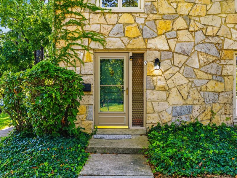 3600 Reed Road, Unit 8, Upper Arlington, OH 43220 Photo 4