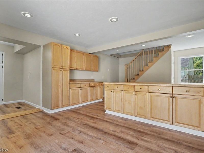 2590 21st Street , Cuyahoga Falls, OH 44223 Photo 10