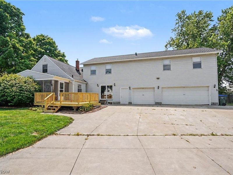 2590 21st Street, Cuyahoga Falls, OH 44223 Photo 2