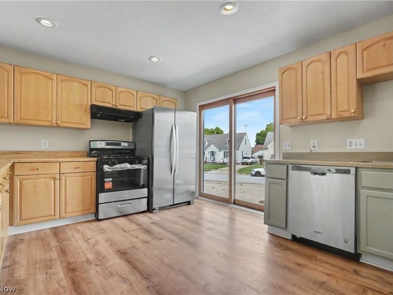 2590 21st Street , Cuyahoga Falls, OH 44223 Photo 8