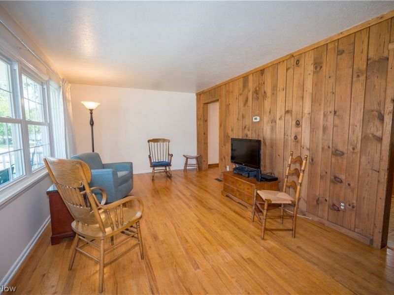 800 East 332nd Street, Eastlake, OH 44095 Photo 2