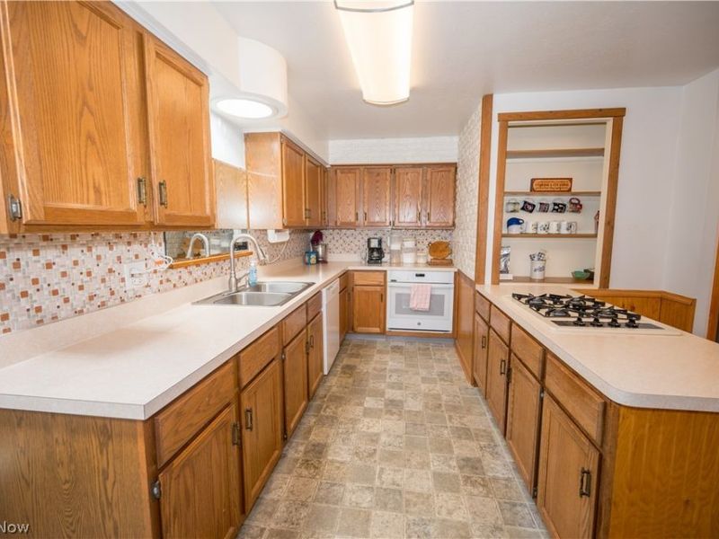 800 East 332nd Street, Eastlake, OH 44095 Photo 20