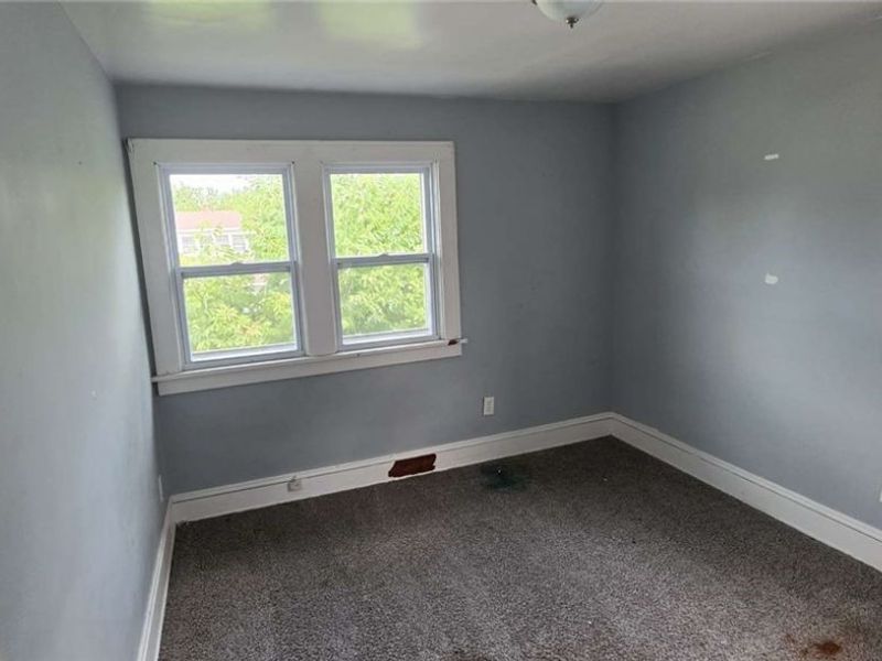 13420 Saybrook Avenue , Garfield Heights, OH 44105 Photo 10