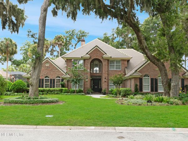 192 TWELVE OAKS Lane, Ponte Vedra Beach, FL 32082