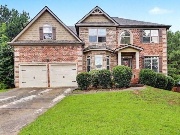 825 Belmar Pass , Fairburn, GA 30213