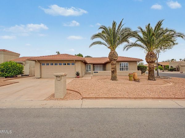 10401 E TWILIGHT Drive, Sun Lakes, AZ 85248