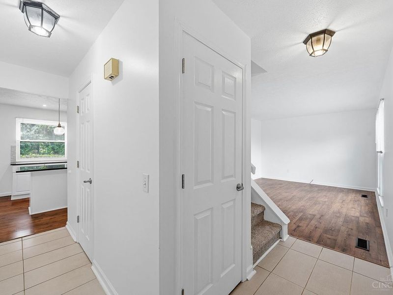 8128 Rollingwood Way, West Chester, OH 45069 Photo 8