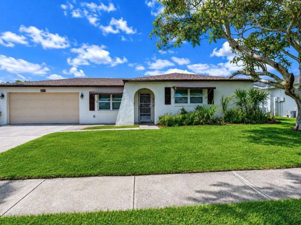 8811 MARTINIQUE LANE , PORT RICHEY, FL 34668
