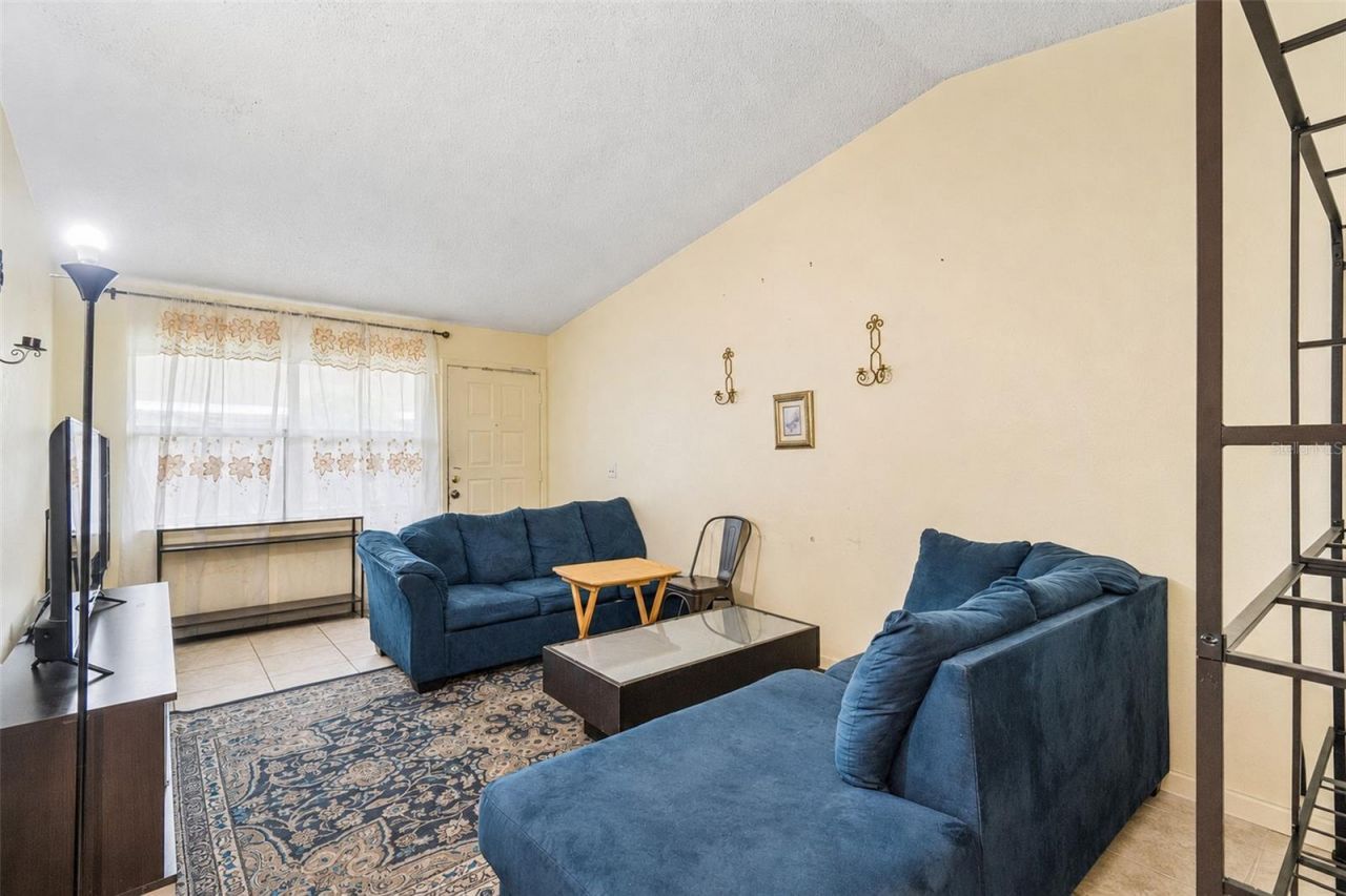 3132 Bloomingdale Villas Court, Brandon, FL 33511 Photo