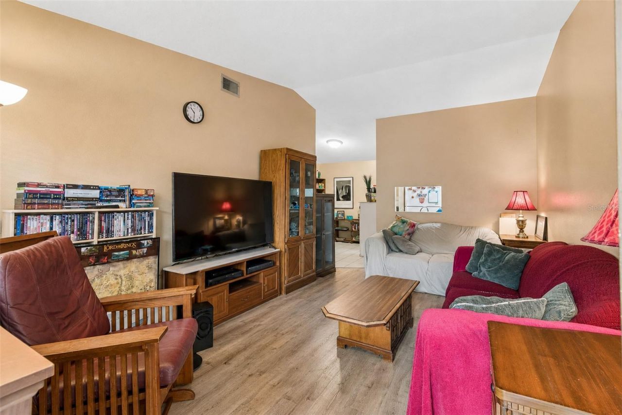 3132 Bloomingdale Villas Court, Brandon, FL 33511 Photo