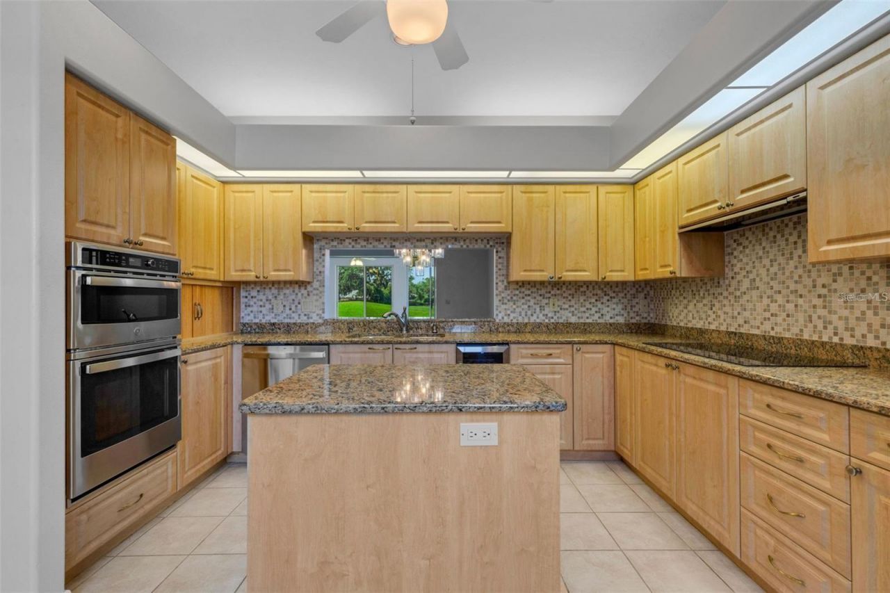 4044 Penshurst Park, Sarasota, FL 34235 Photo