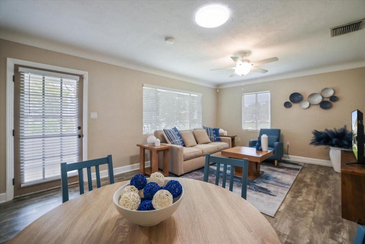 2126 Hyde Park Street, Sarasota, FL 34239 Photo