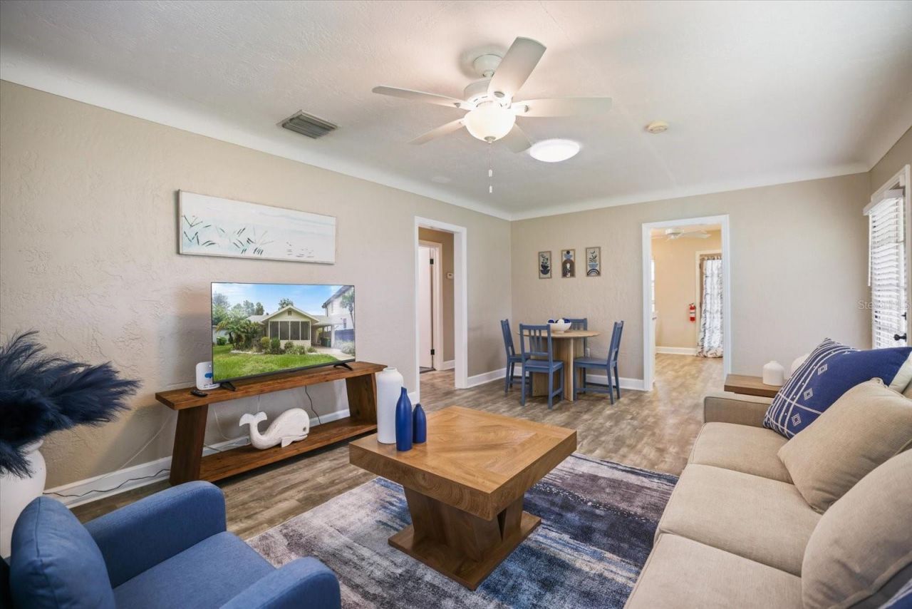 2126 Hyde Park Street, Sarasota, FL 34239 Photo