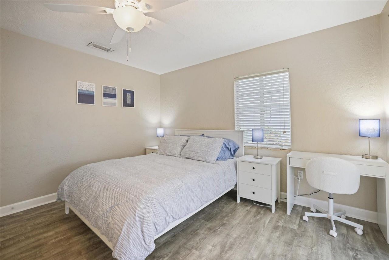 2126 Hyde Park Street, Sarasota, FL 34239 Photo