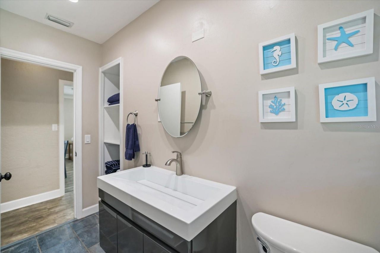2126 Hyde Park Street, Sarasota, FL 34239 Photo
