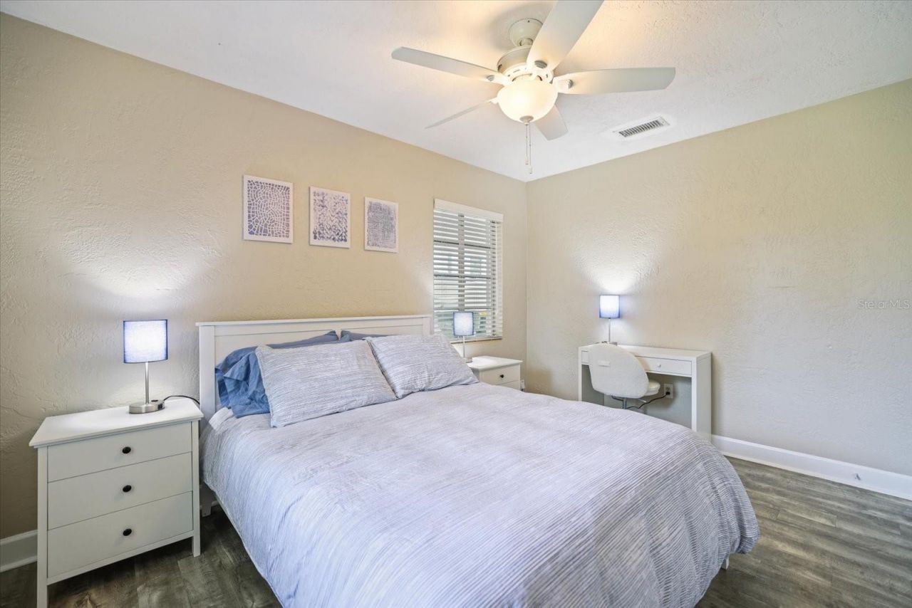 2126 Hyde Park Street, Sarasota, FL 34239 Photo