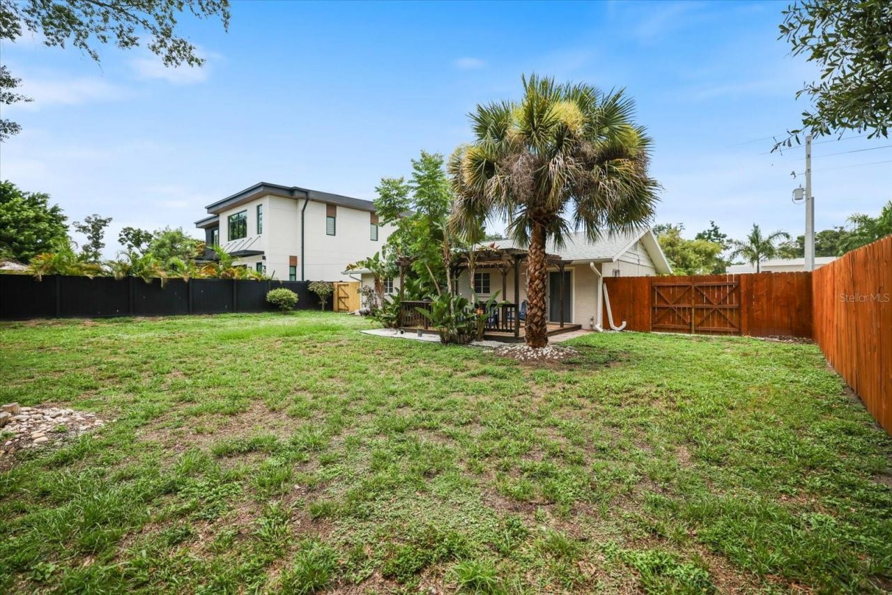 2126 Hyde Park Street, Sarasota, FL 34239 Photo