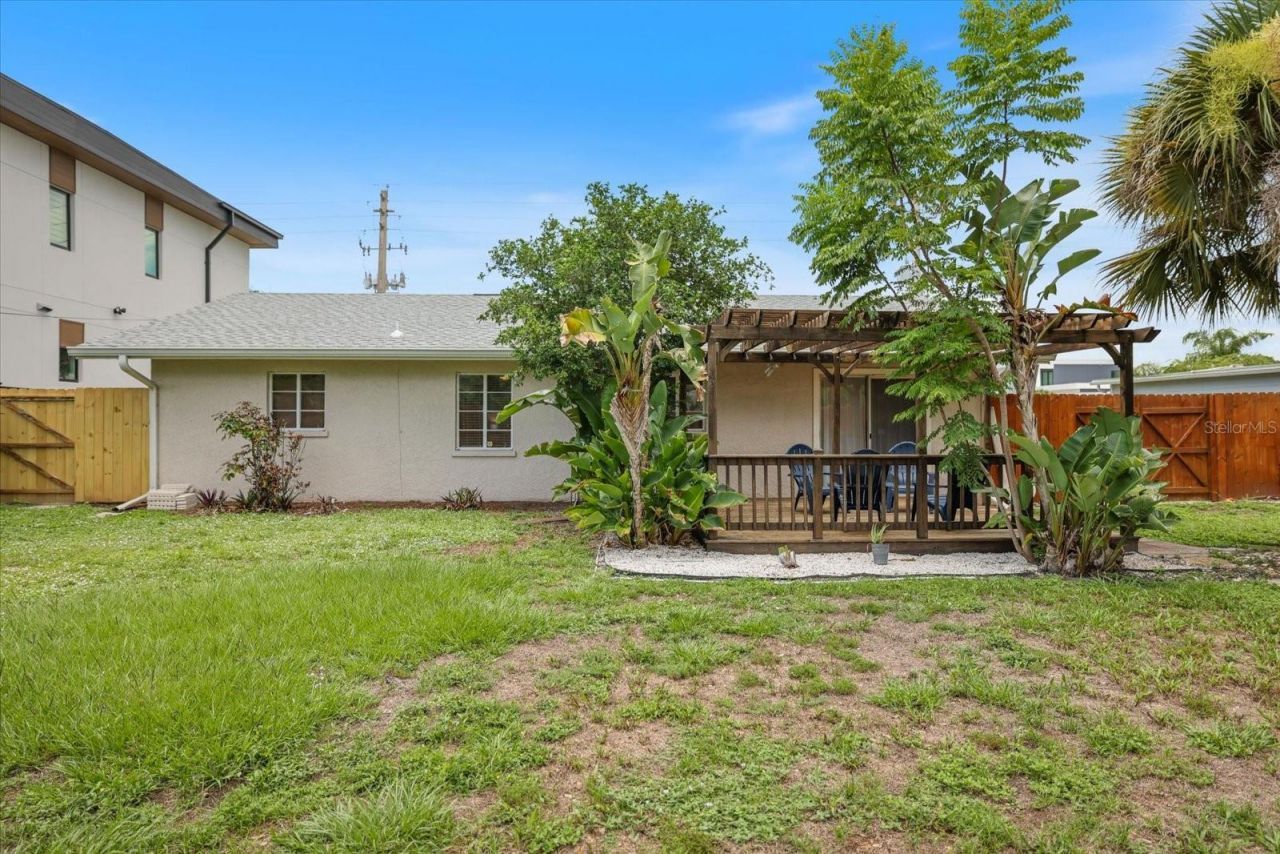 2126 Hyde Park Street, Sarasota, FL 34239 Photo