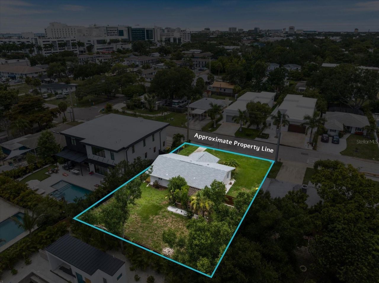 2126 Hyde Park Street, Sarasota, FL 34239 Photo