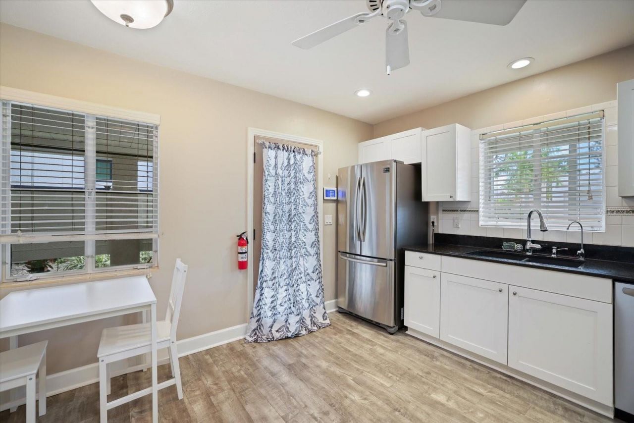 2126 Hyde Park Street, Sarasota, FL 34239 Photo
