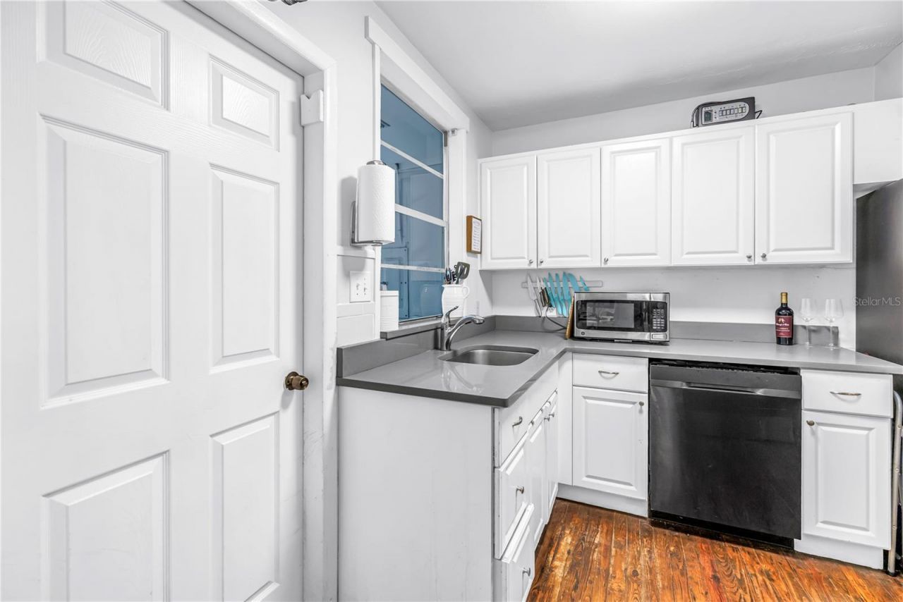 416 61st Avenue Ne, Saint Petersburg, FL 33703 Photo