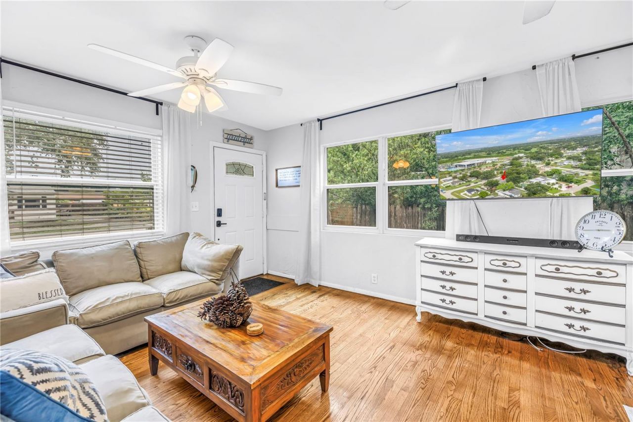 416 61st Avenue Ne, Saint Petersburg, FL 33703 Photo