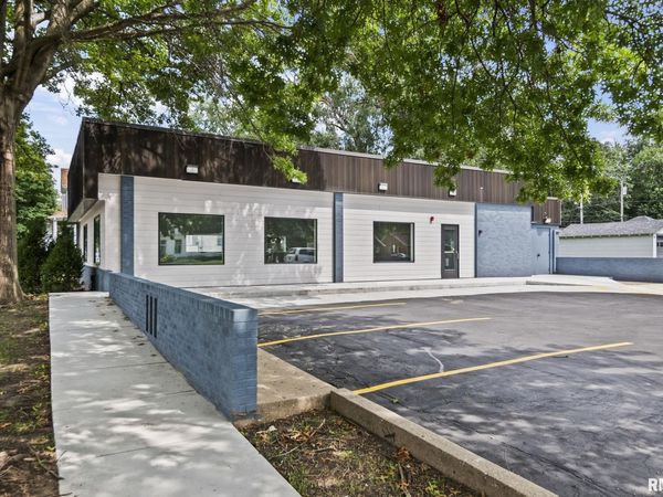 720 W South Grand Avenue, Springfield, IL 62704