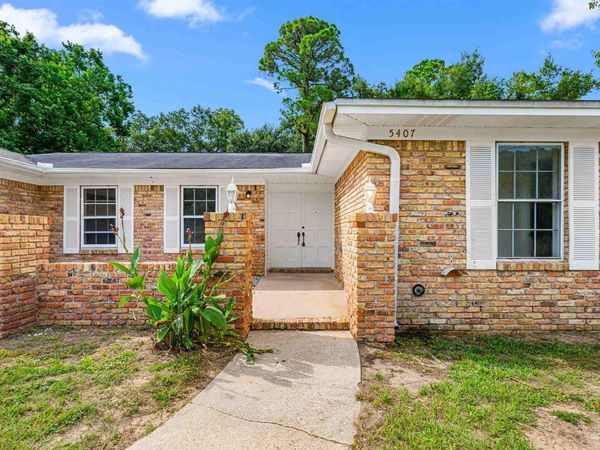 5407 Admiral Doyle Dr, Pensacola, FL 32506