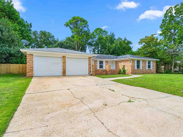 5407 Admiral Doyle Dr, Pensacola, FL 32506