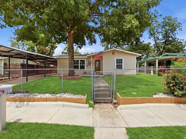 131 Willee Dr, San Antonio, TX 78228