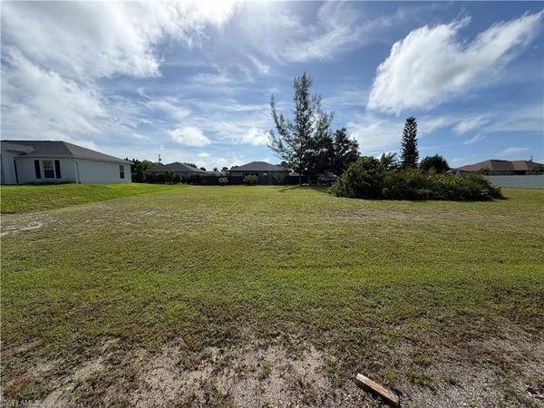 4021 NE 9th PL , CAPE CORAL, FL 33909