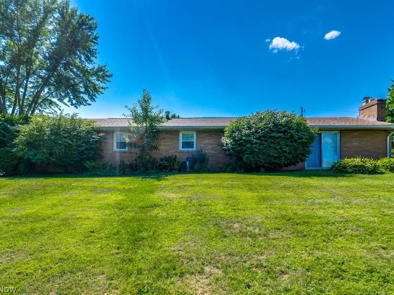 5622 Brentwood Avenue NW, North Canton, OH 44720 Photo 3
