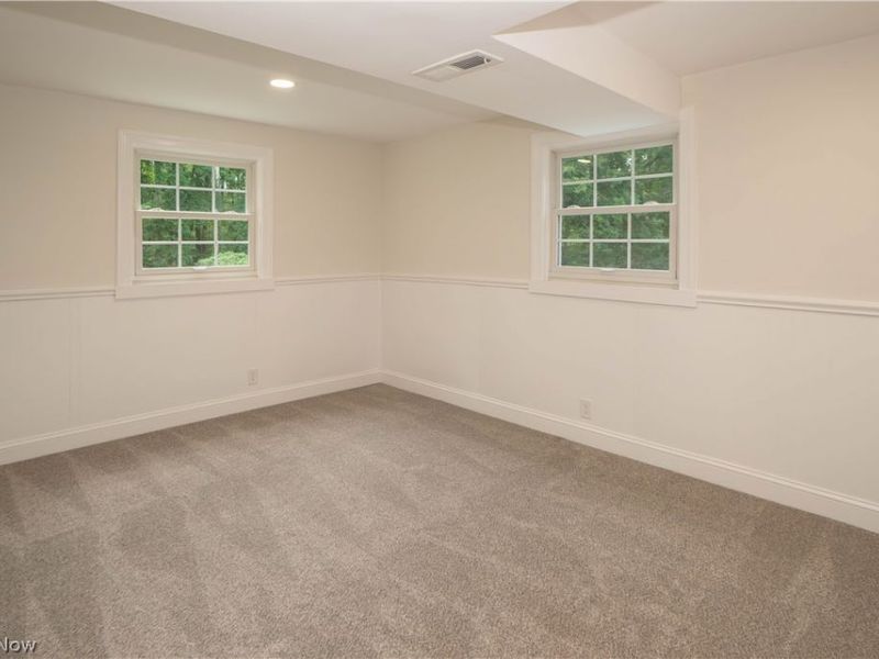 510 Lourdes Drive , Cuyahoga Falls, OH 44223 Photo 13