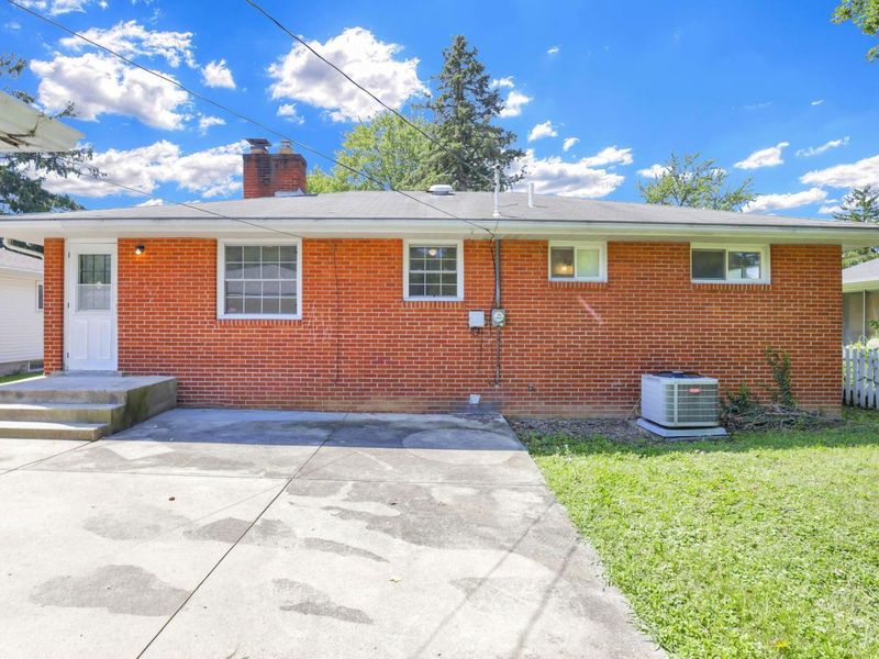 1390 Shanley Drive , Columbus, OH 43224 Photo 23