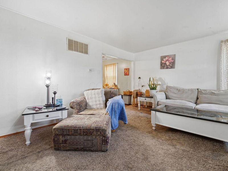 991 Dimson Drive E, Columbus, OH 43213 Photo 10