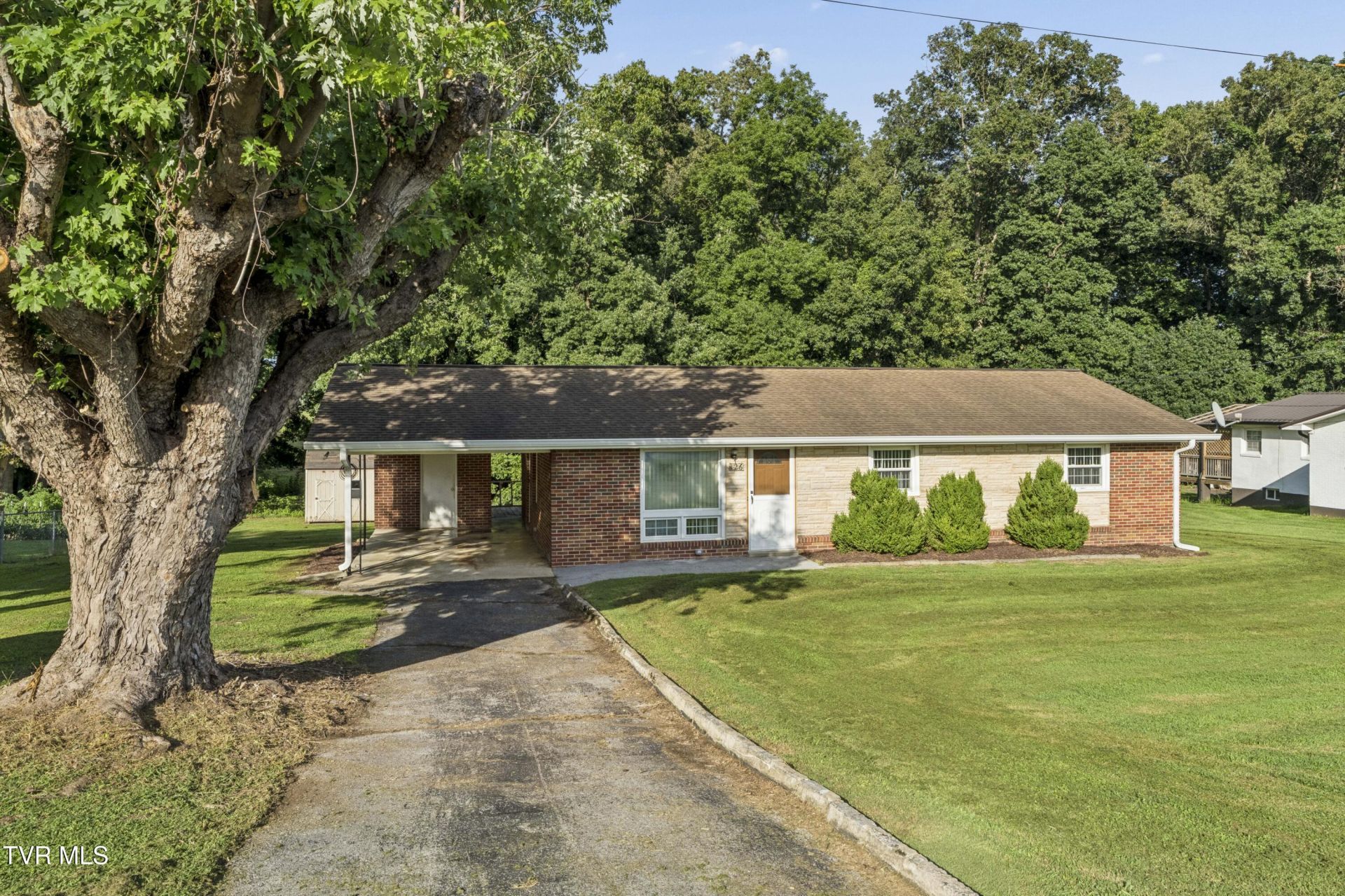 126 Joe Hale Drive, Gray, TN 37615 Main Photo