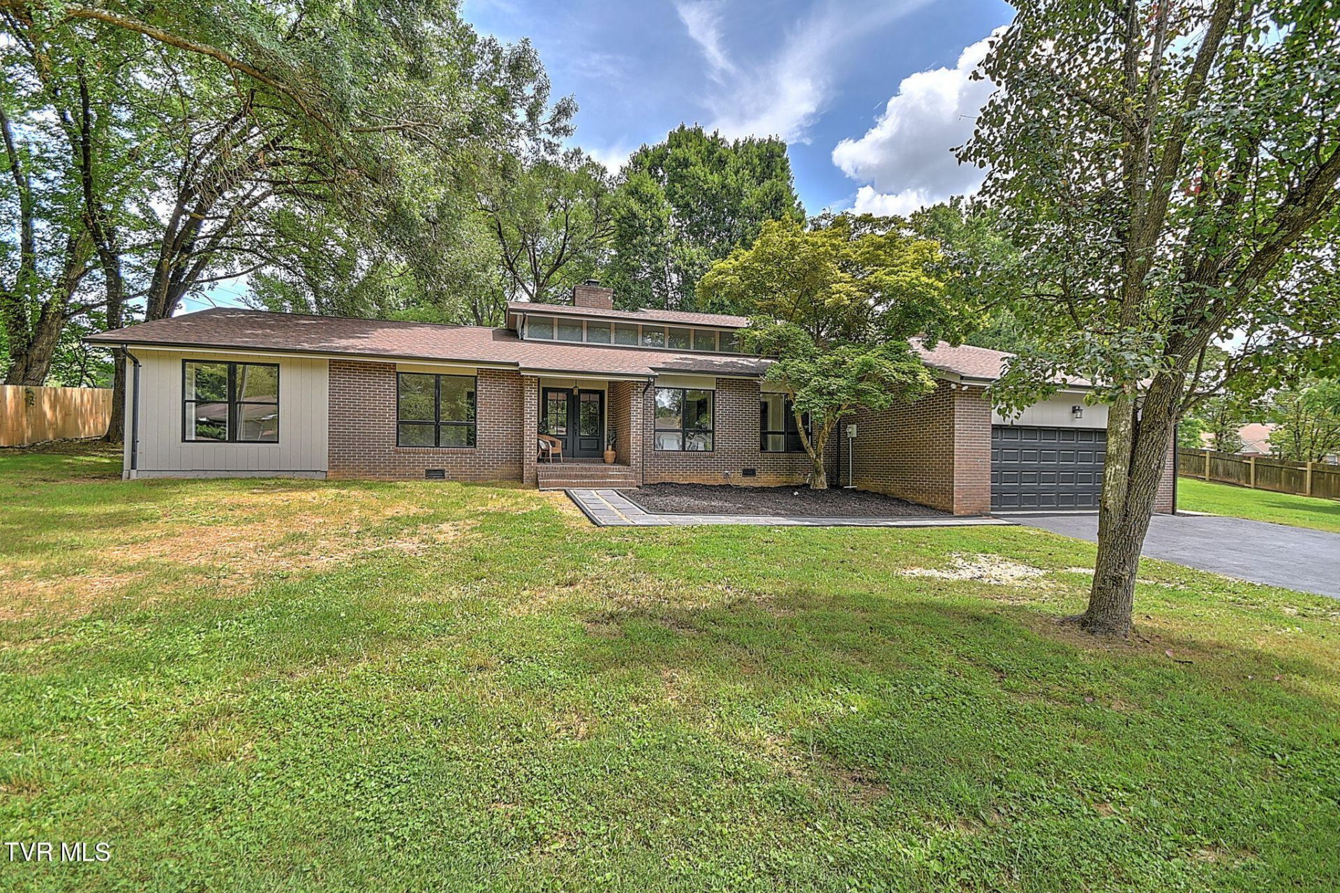 224 Greenway Road, Bristol, TN 37620 Main Photo