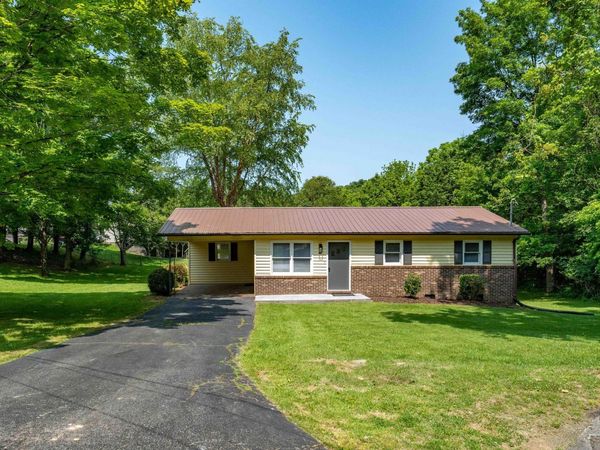 1315 Adobe Drive, Johnson City, TN 37601