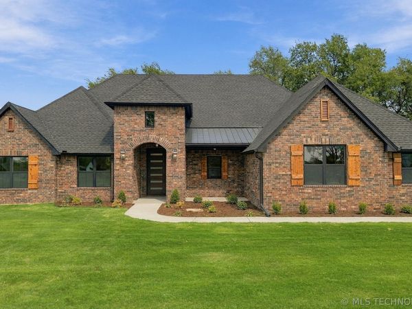 5225 E Norwood Street, Claremore, OK 74019