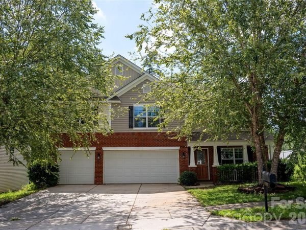 9702 Pond Vista Court, Charlotte, NC 28216